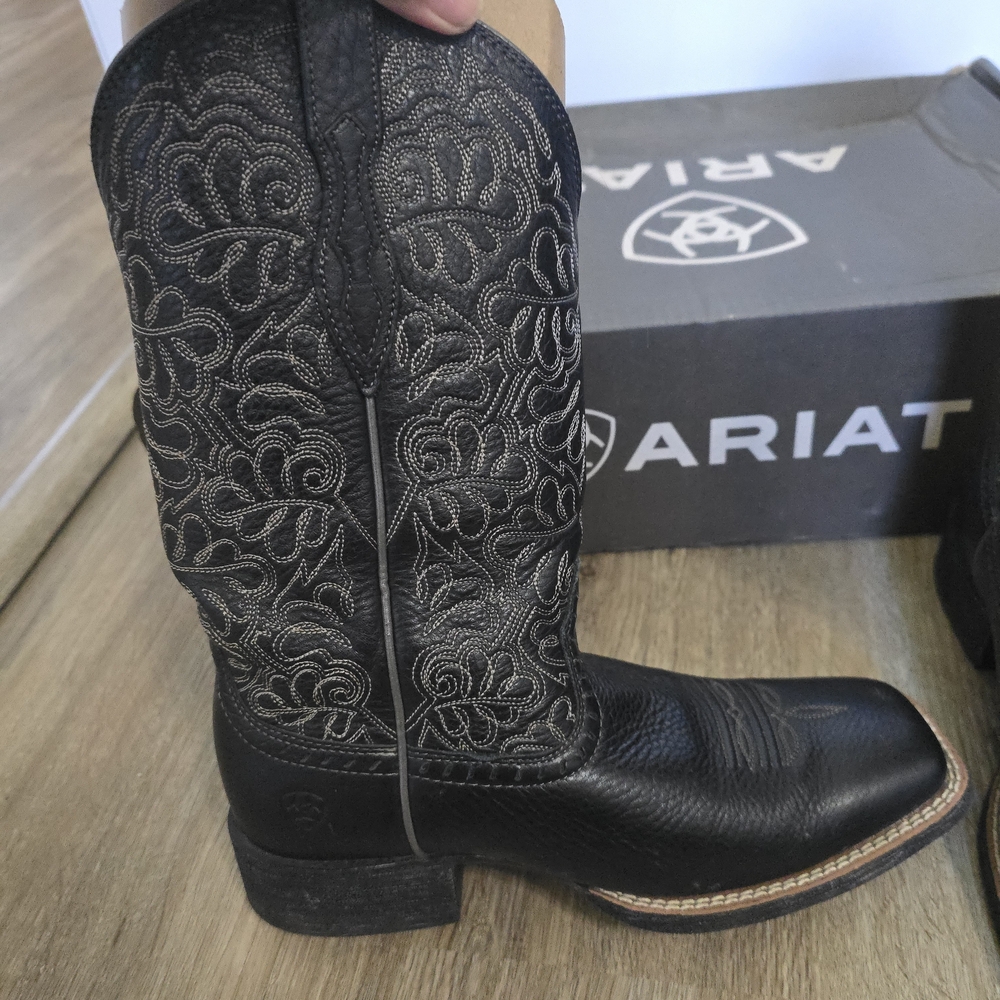 Ariat Black Leather Cowboy Boots - Picture 2 of 6